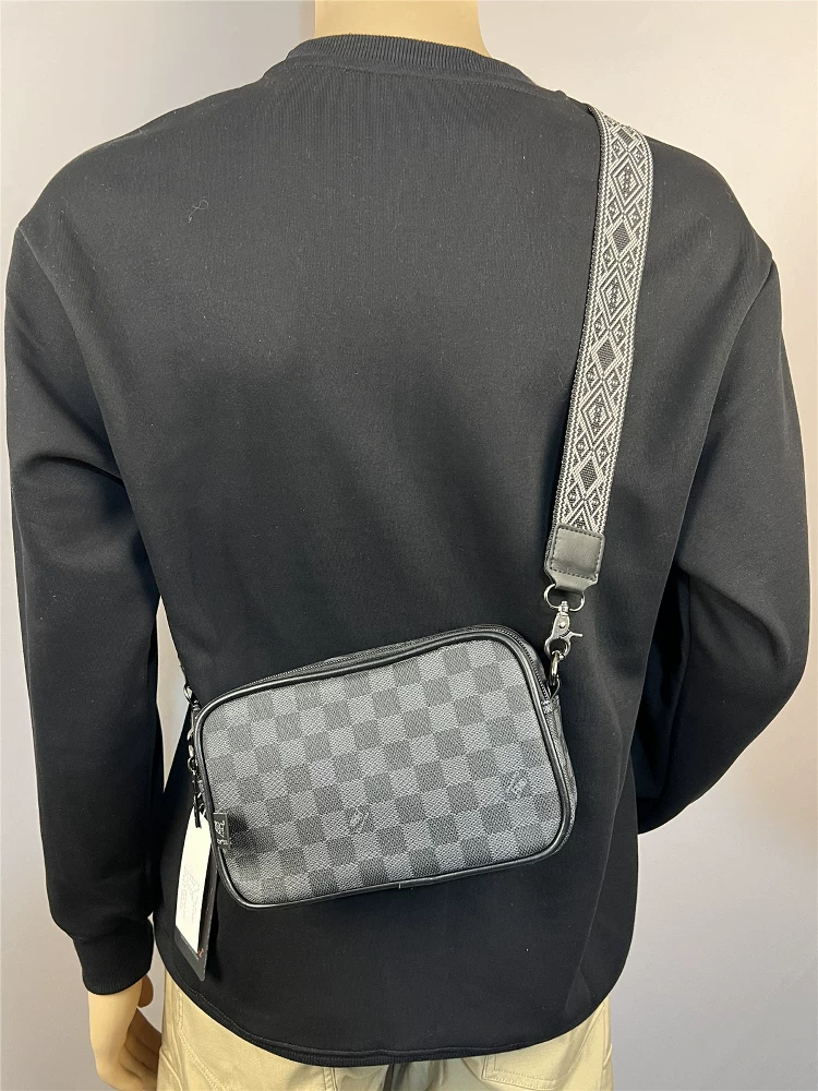 Túi đeo vai nam Three-Box2025 mới, kiểu dáng casual, họa tiết ca rô Nhật Bản và Hàn Quốc, túi đeo chéo đựng điện thoại