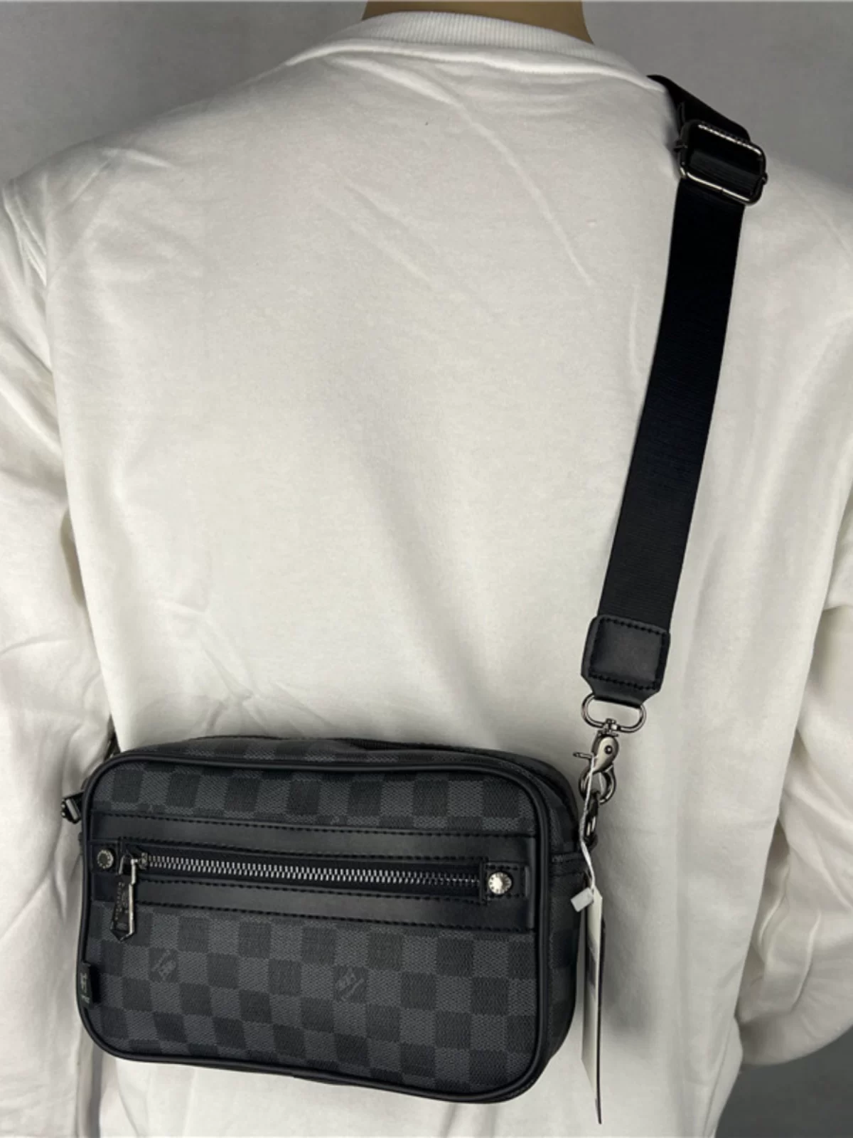 Ba hộp túi xách nam kiểu Trung Quốc mới, túi đeo vai kẻ sọc thời trang Nhật Bản và Hàn Quốc, ba lô kiểu Hàn Quốc thông thường, túi đeo ngực, túi đeo chéo.