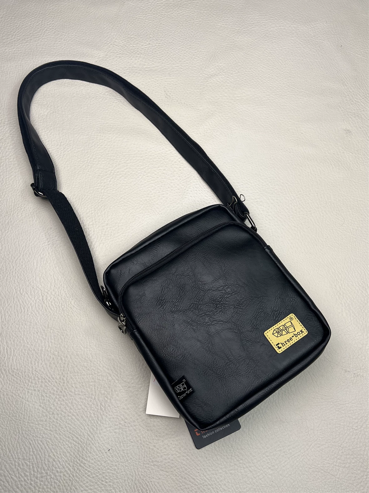 Túi đeo chéo nam thời trang ba ngăn 2025, kiểu dáng hiện đại, nhỏ gọn, phong cách Hàn Quốc và Nhật Bản, unisex.