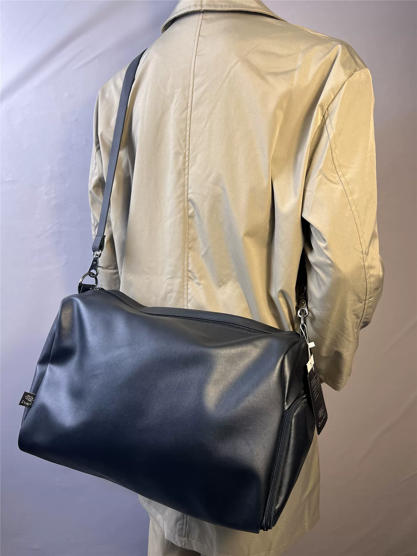 Túi đeo chéo ba ngăn dung tích lớn, túi đeo vai nam thời trang mới, túi đeo chéo cổ điển và sành điệu, túi du lịch nam