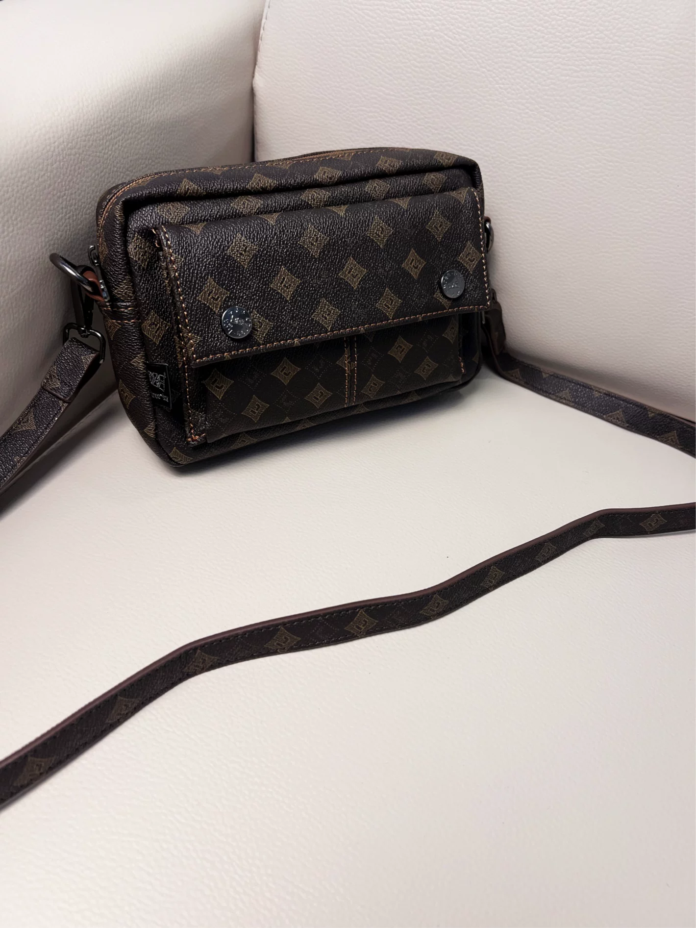 Ba hộp túi xách nam bằng nhựa PVC thời trang, túi xách nam phong cách retro, túi đi làm Nhật Bản và Hàn Quốc dành cho nam và nữ, túi đeo vai in hình, ba lô thông thường