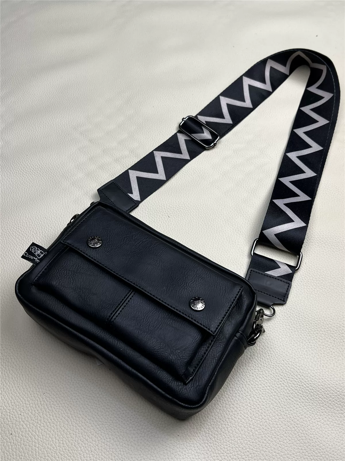 Túi đeo chéo nam thời trang 2024 kiểu Nhật, unisex, dành cho giới trẻ, dây đeo hoa, balo đeo vai, túi ngoài trời hợp xu hướng