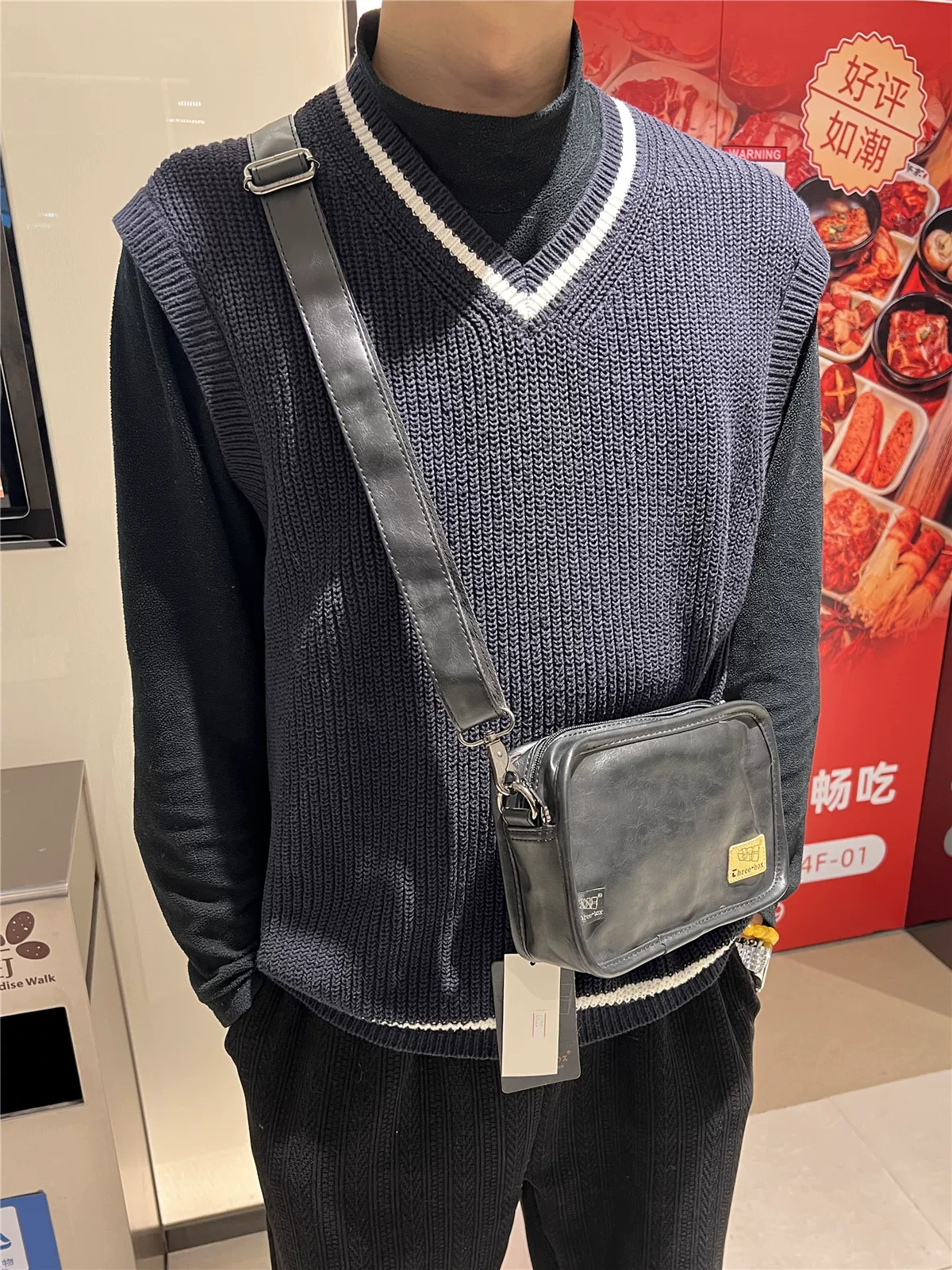 Túi đeo vai nam đơn giản và phong cách mới, túi đeo chéo dành cho giới trẻ giản dị trên mạng, túi đeo chéo bằng da mềm thương hiệu thời thượng