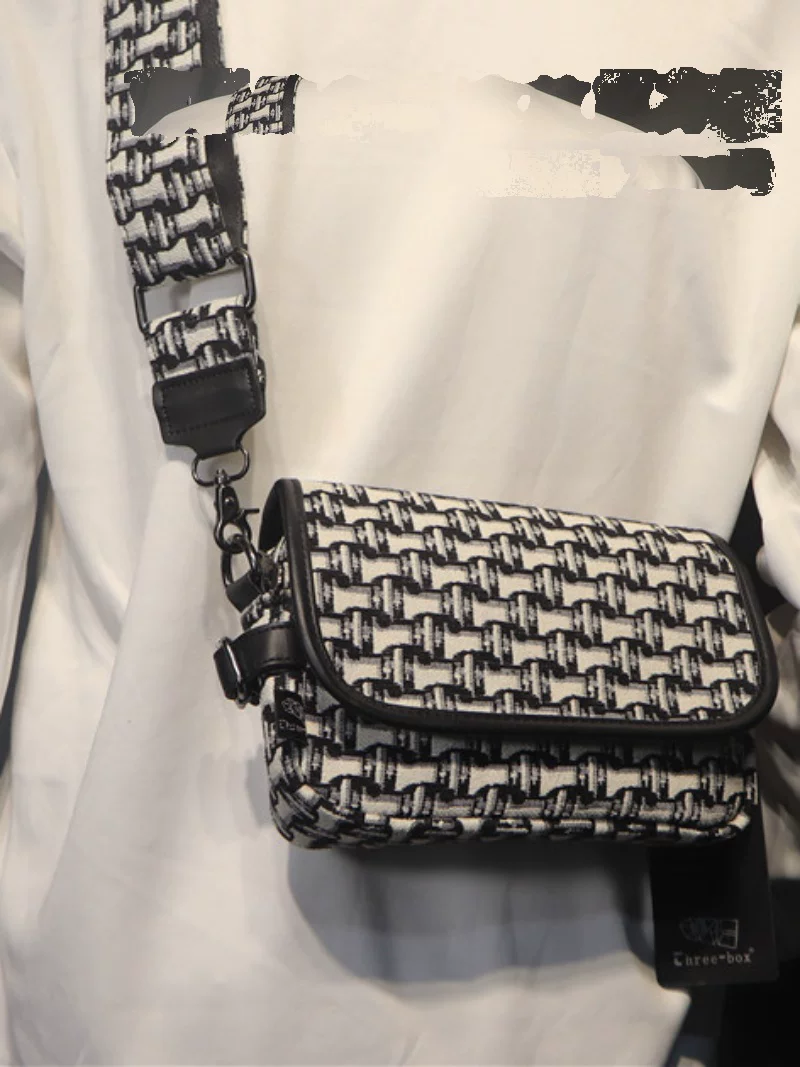 Túi đeo vai nam vải canvas mới của baixbox Hàn Quốc, túi đeo chéo kẻ sọc đen trắng thời trang unisex phong cách Nhật Bản