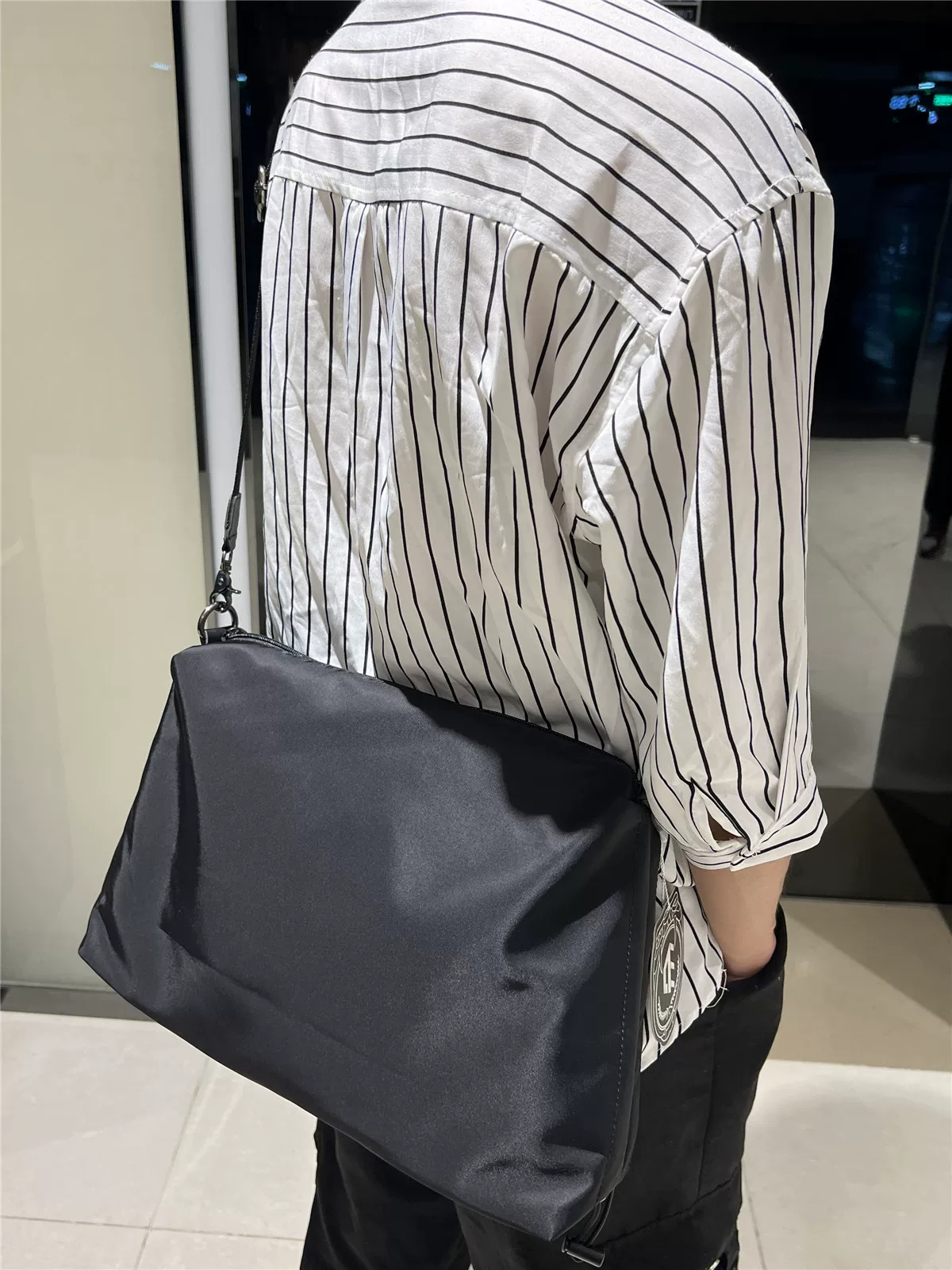 Túi đeo vai vải bố đơn giản 2024 dành cho nam, túi đeo chéo bằng nylon không thấm nước, túi thể thao nhẹ dành cho nữ, túi đạp xe