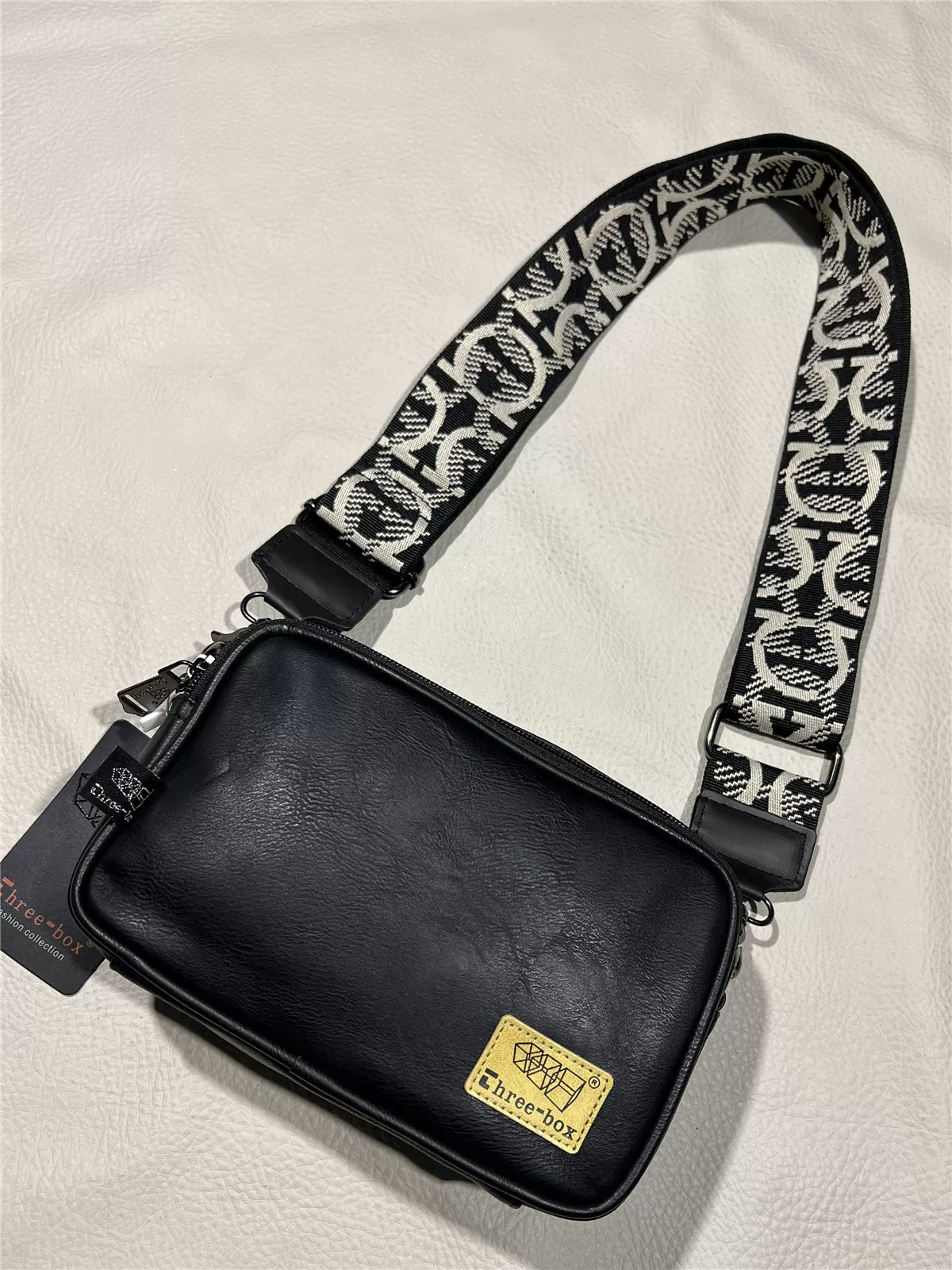 Túi đeo chéo nam 2024 kiểu Hàn Nhật, ba ngăn, thời trang, đơn giản, nhỏ gọn, tiện dụng