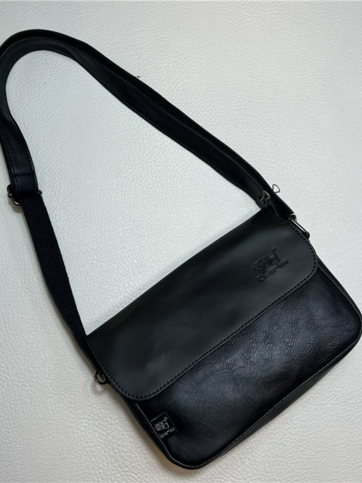 Túi xách nam thời trang threebox Túi đeo vai nam Nhật Bản và Hàn Quốc đeo chéo thông thường thương hiệu hợp thời trang ba lô nhỏ túi thể thao học sinh