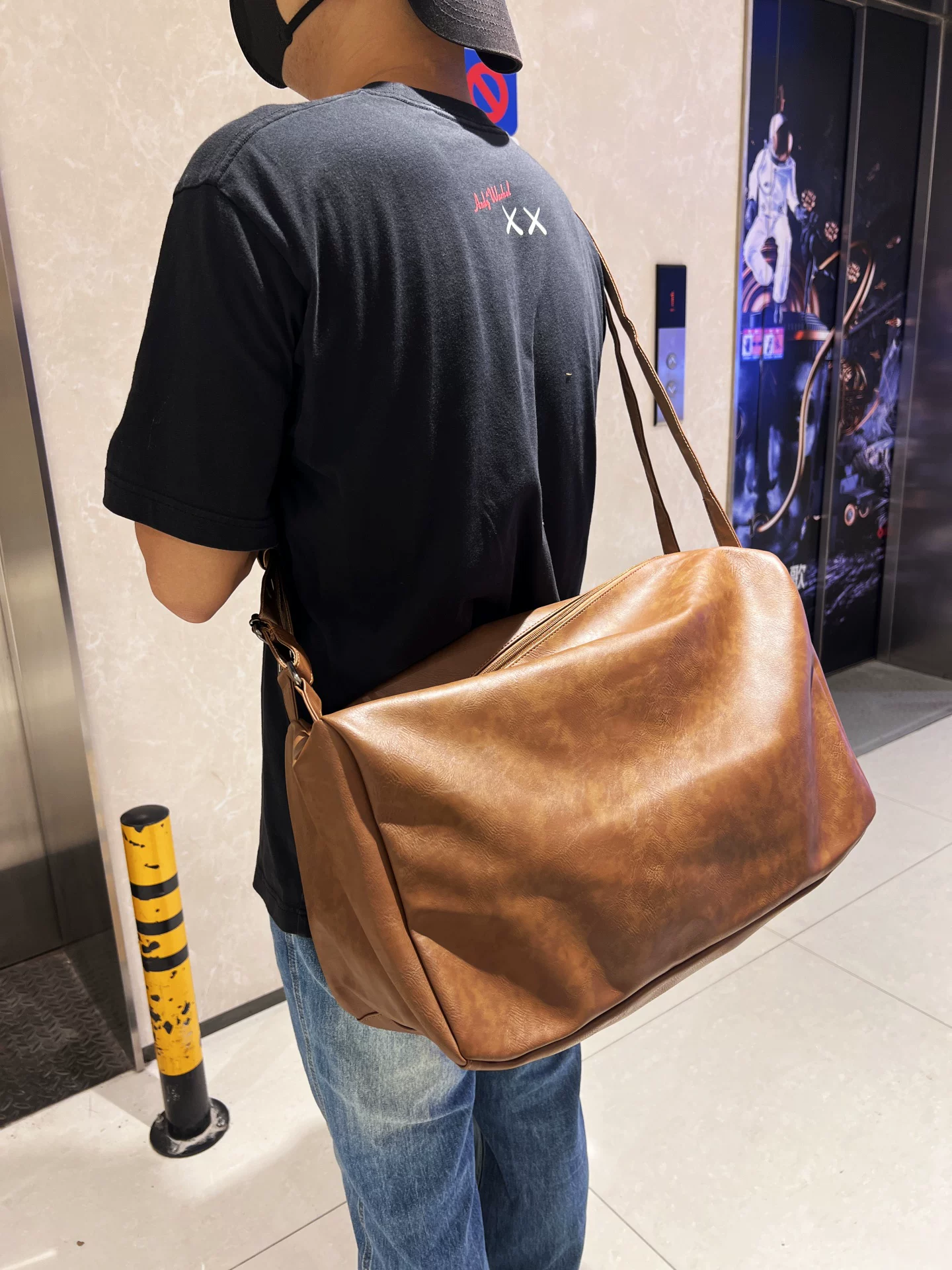 Ba hộp túi xách kiểu Anh mùa đông, ba lô thời trang đi làm, túi đeo vai đựng đồ vệ sinh cá nhân, túi đeo chéo cho những chuyến đi ngắn, túi cỡ lớn.