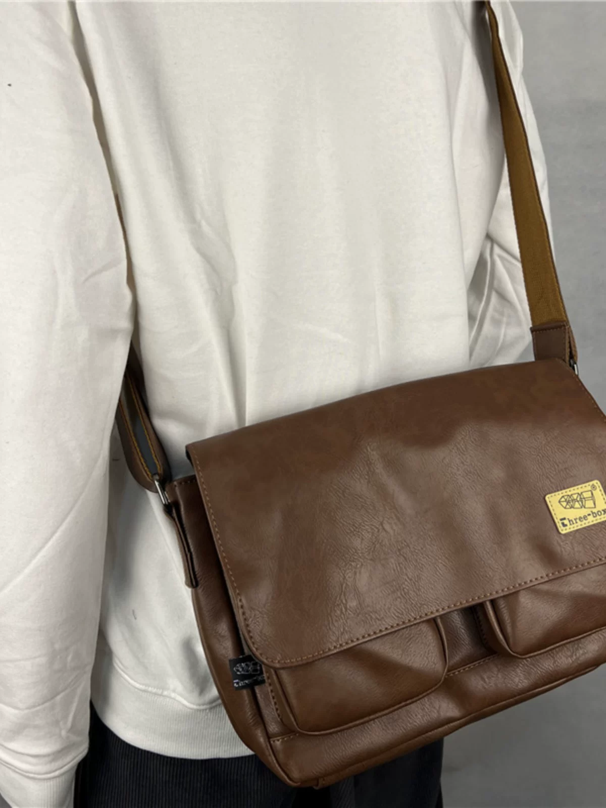 Túi đeo vai nam hợp thời trang của Nhật Bản và Hàn Quốc Threebox, túi đeo chéo thể thao thông thường, túi đeo chéo, túi đựng xe máy