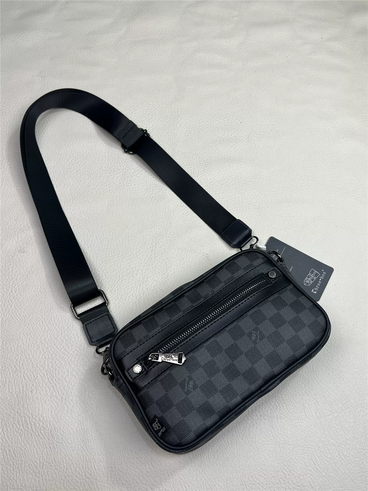 Ba hộp túi xách nam kiểu Trung Quốc mới, túi đeo vai kẻ sọc thời trang Nhật Bản và Hàn Quốc, ba lô kiểu Hàn Quốc thông thường, túi đeo ngực, túi đeo chéo.