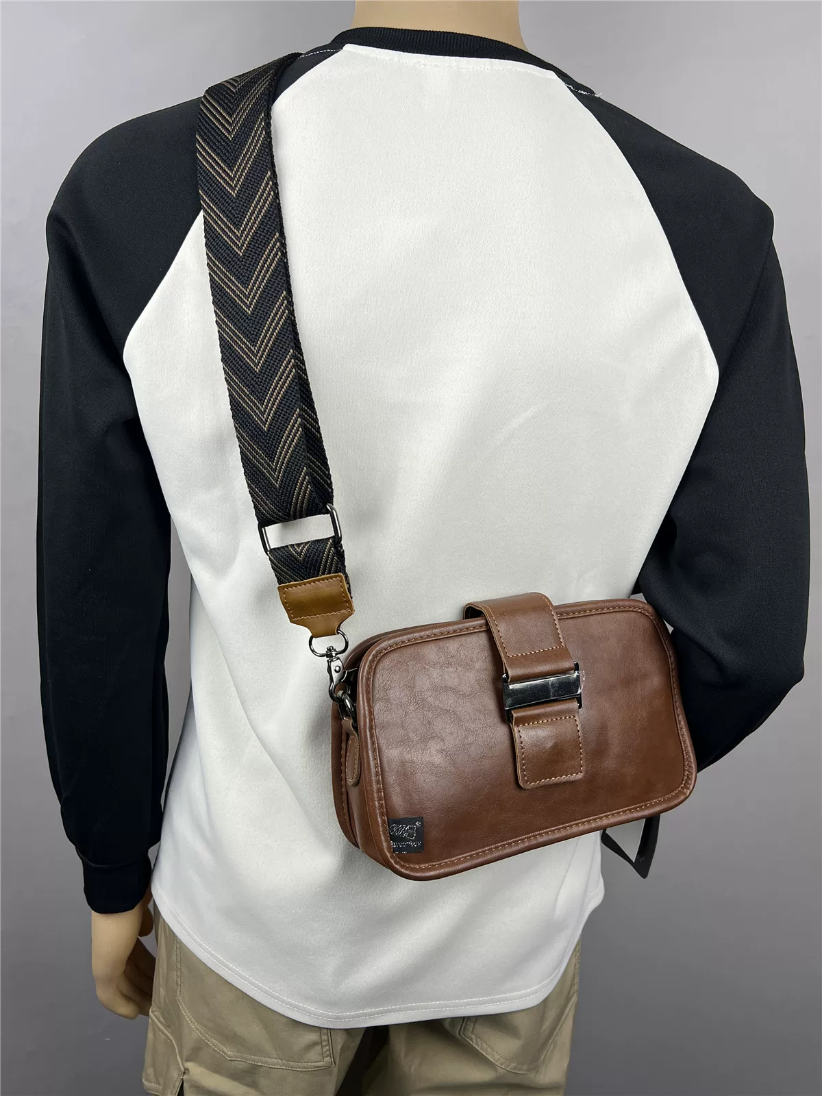 Túi đeo chéo thời trang nam 2025, túi nắp gập nhiều màu sắc, túi đeo vai unisex, túi đeo chéo retro, túi nhỏ đựng điện thoại