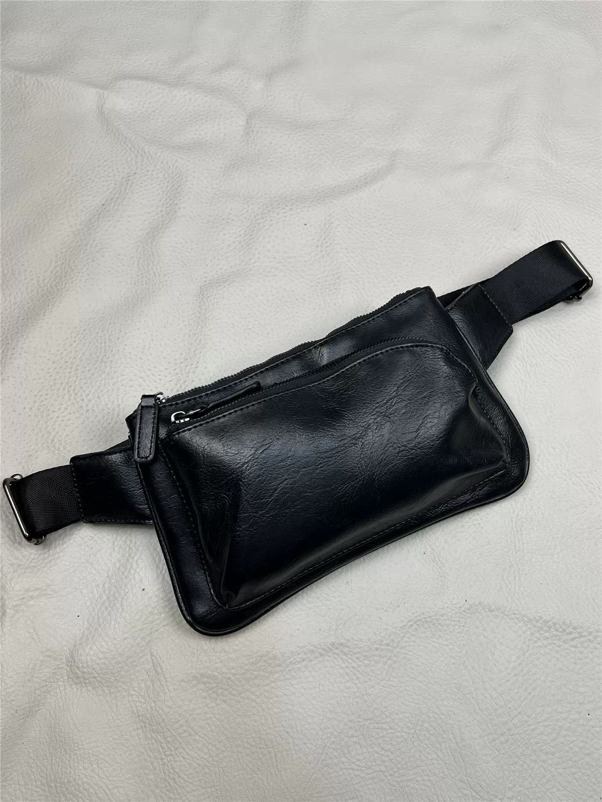 Túi đeo ngực nam đơn giản và thời trang 2023, túi đeo chéo thương hiệu hợp thời trang dành cho nam giới, túi đeo thắt lưng kiểu Nhật Bản và Hàn Quốc, ba lô nhỏ cầm tay mùa hè