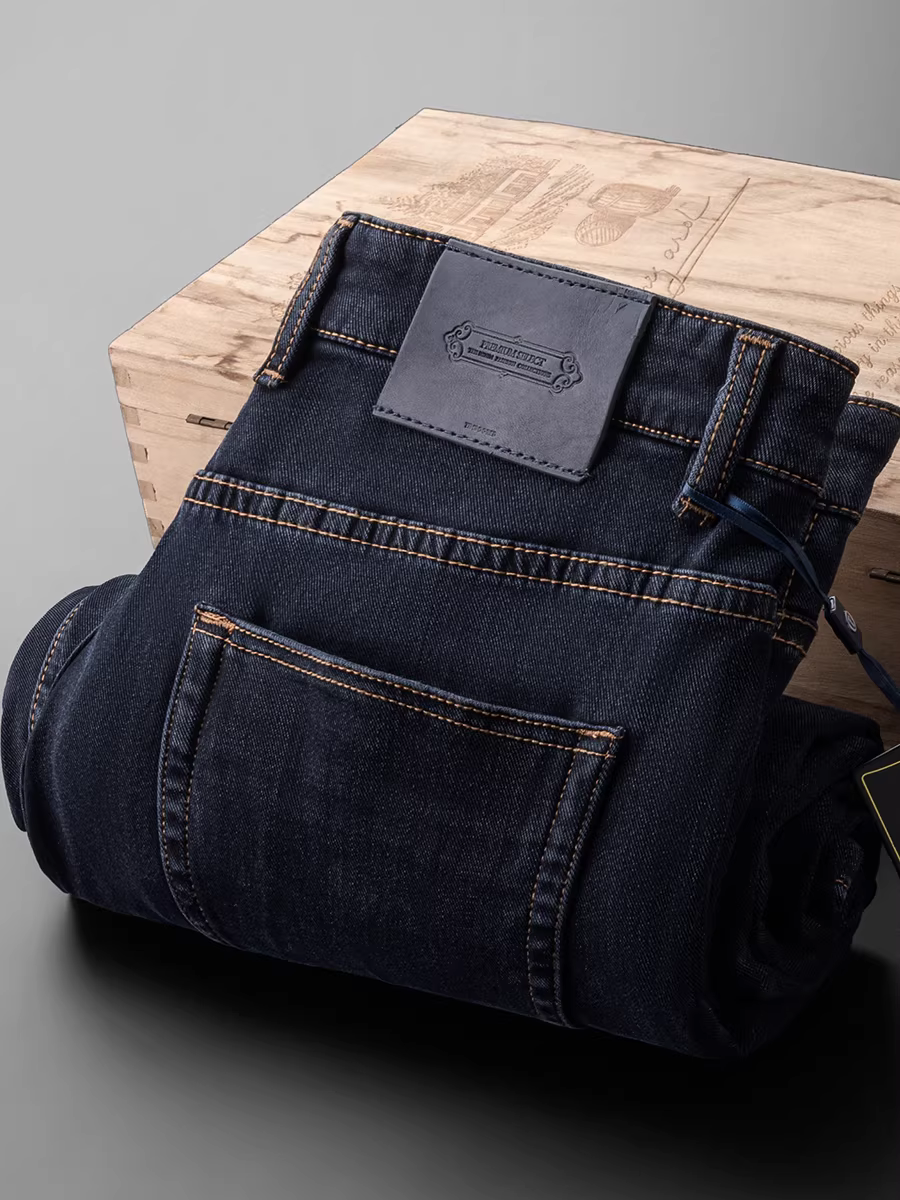 Quần jean nam thu đông mới, chất liệu vải tuýt đen và xanh, dáng thẳng rộng, lót chải mềm, đã qua xử lý làm mềm, co giãn, kiểu dày dặn.