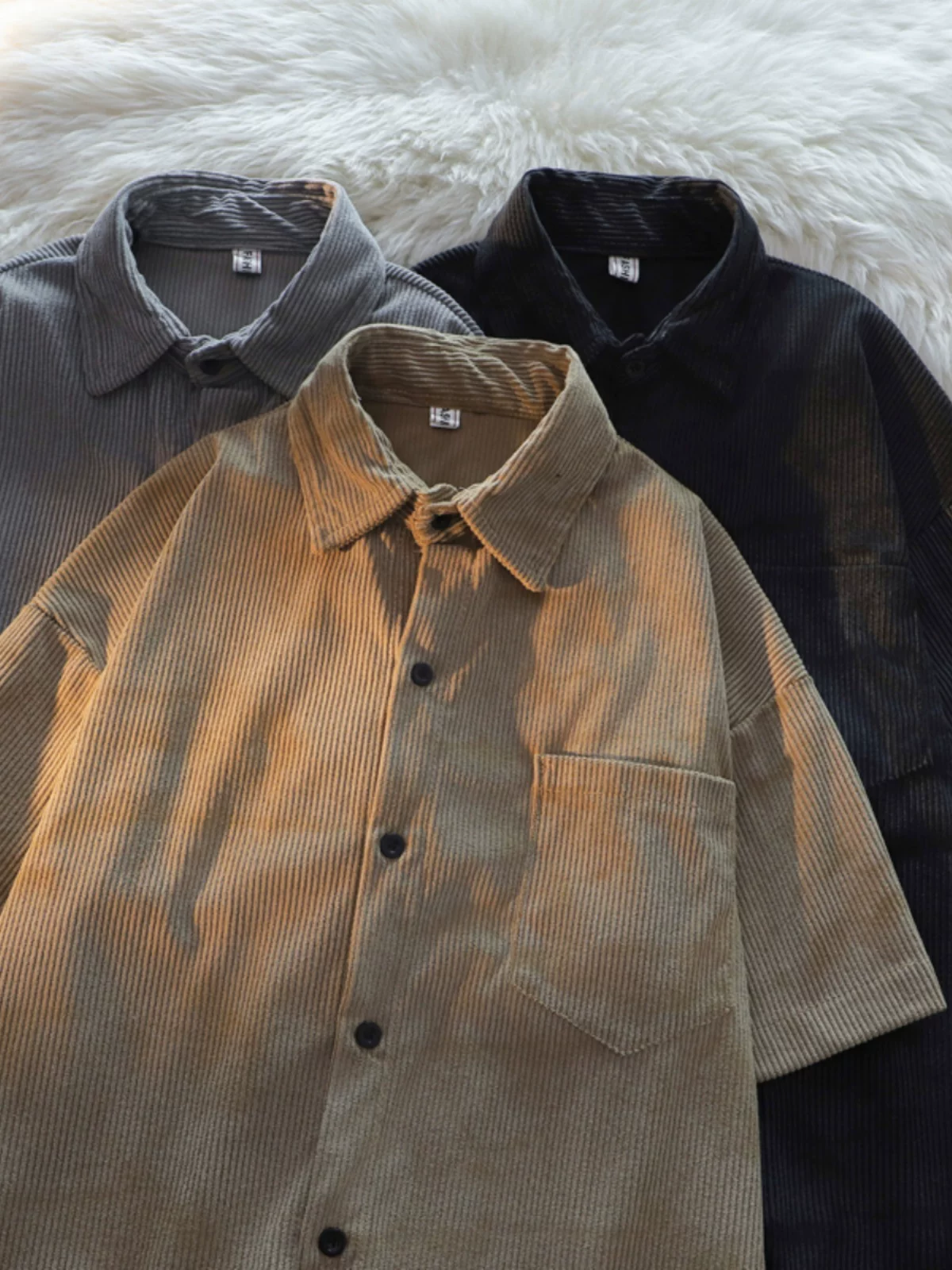 Áo sơ mi ngắn tay kiểu Mỹ phong cách Hồng Kông dành cho nam, áo sơ mi vải nhung mỏng mùa hè, áo khoác cặp đôi đa năng hợp thời trang.