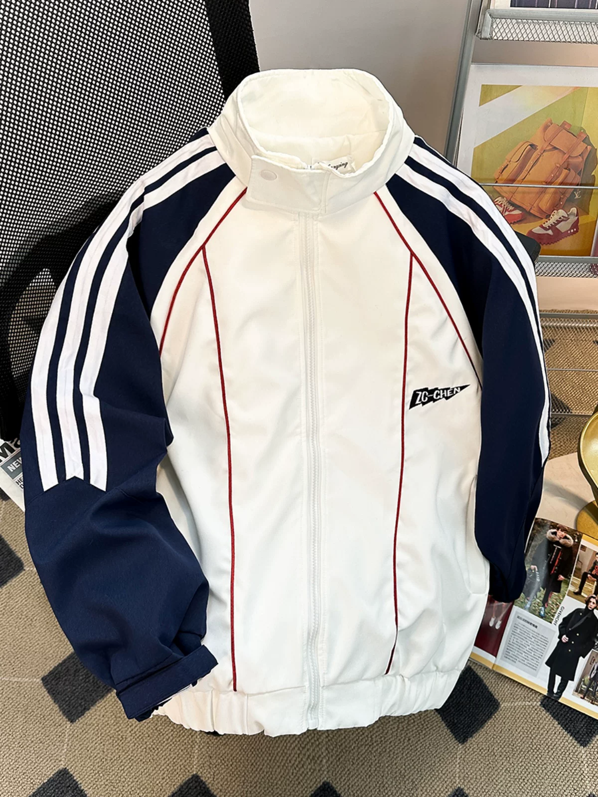 Áo khoác sọc phối màu cho nam, thương hiệu thời trang xuân thu, dáng rộng, cổ đứng, kiểu bóng chày, áo khoác cặp đôi phong cách retro Mỹ.