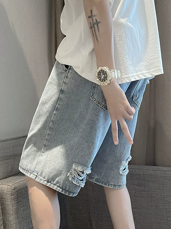 Quần short denim rách cho nam, quần dài vừa ống thẳng phong cách retro Hồng Kông, quần short năm điểm dáng rộng, mỏng, hợp thời trang mùa hè, đa năng.