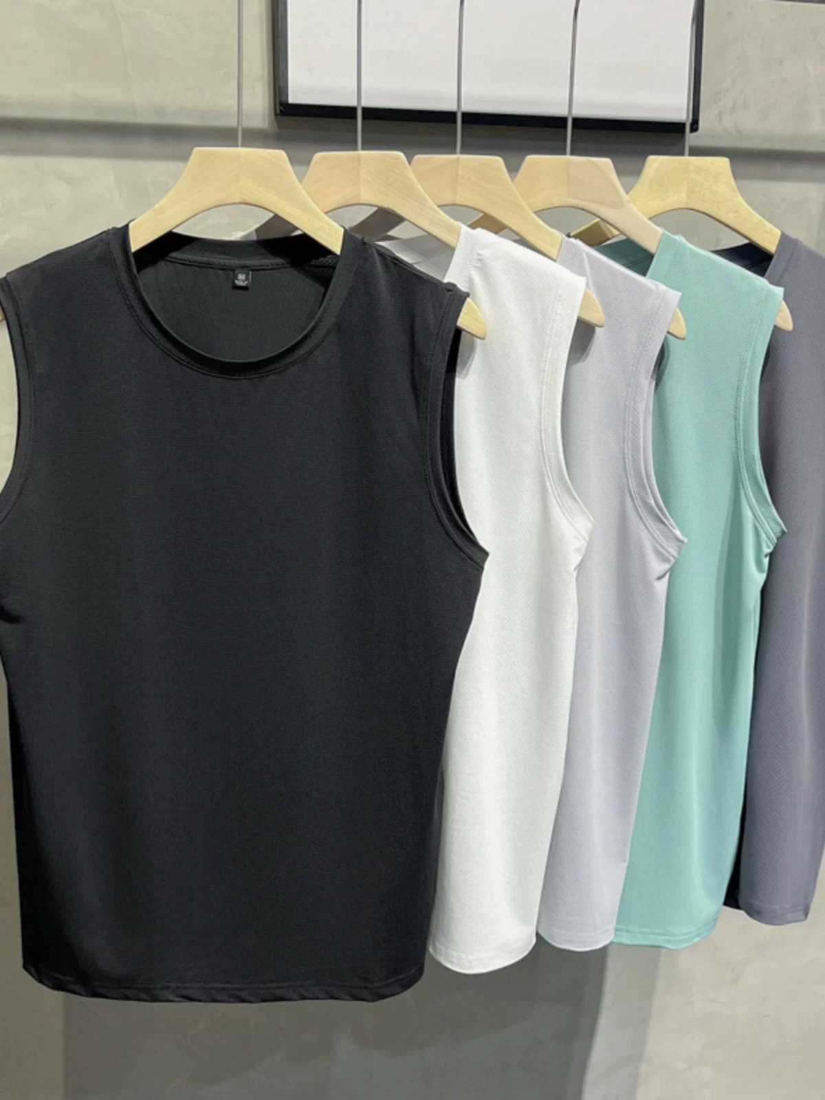 Áo vest lưới lụa băng dành cho nam, phong cách Hồng Kông, áo thun không tay rộng rãi mùa hè, áo ba lỗ thể thao đa năng thời trang.