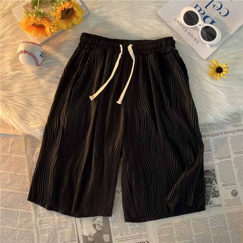 Quần short nam phong cách Hồng Kông BF đa năng, chất liệu lụa băng, thiết kế mùa hè, quần xếp ly, thương hiệu thời thượng, quần short năm phần mát mẻ và rộng rãi.