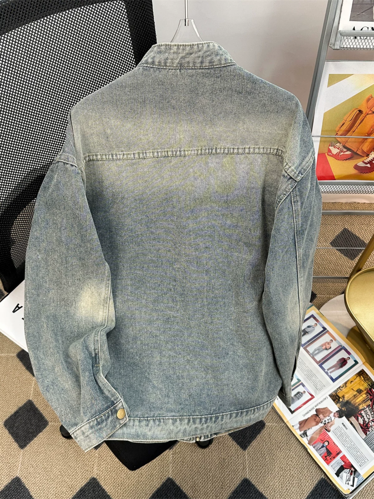 Áo khoác denim vintage mùa xuân thu dành cho nam, phong cách áo khoác công sở retro Mỹ, cổ đứng rộng rãi, áo thời trang thương hiệu sành điệu.