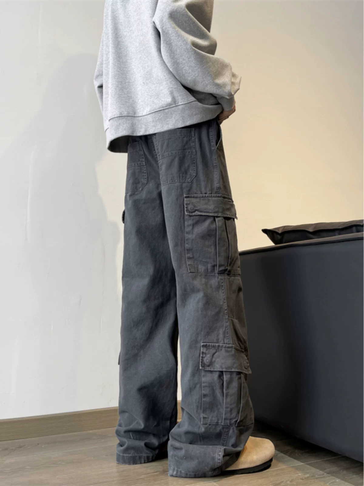 Quần cargo nam thu đông 2024 kiểu Mỹ thời thượng, dáng thẳng, nhiều túi, chất liệu washed, ống loe