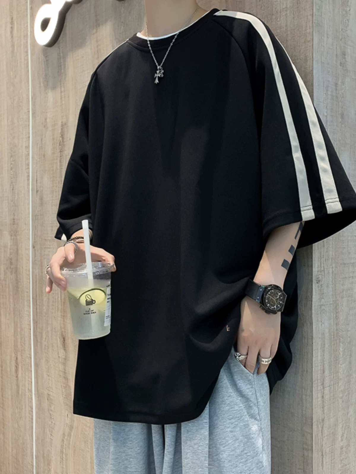 Áo thun nam tay lửng sọc kẻ, chất liệu dày dặn, phong cách Mỹ, thời trang mùa hè, kiểu dáng rộng rãi, thoải mái, đa năng, áo đôi.