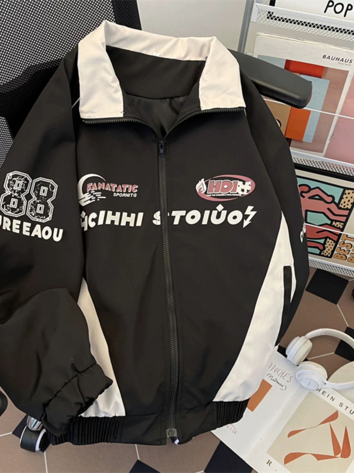 Áo khoác mô tô phong cách Mỹ cổ điển dành cho nam, áo khoác cổ đứng phối màu thu đông mới, kiểu dáng rộng rãi hợp thời trang, trang phục cặp đôi cá tính.