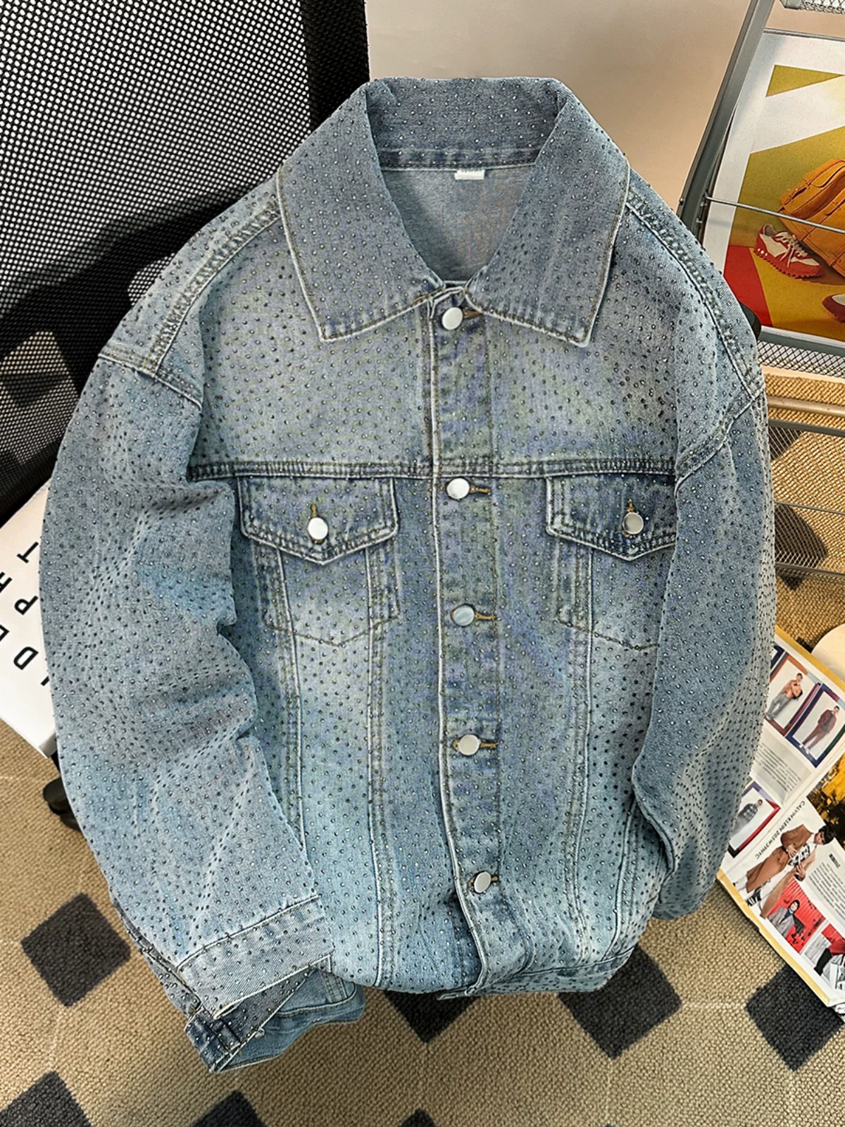 Áo khoác denim đính đá cao cấp dành cho nam, phong cách Mỹ thời thượng mùa xuân thu, thiết kế cá tính và sành điệu, kiểu dáng rộng rãi, áo khoác đôi.