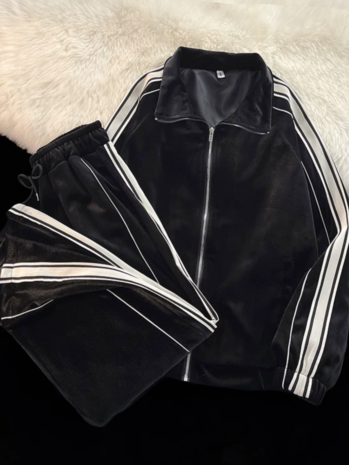 Bộ đồ thể thao nam kiểu Mỹ, thu đông, áo khoác nhung kẻ sọc phối màu, quần ống đứng, bộ hai món thời trang.