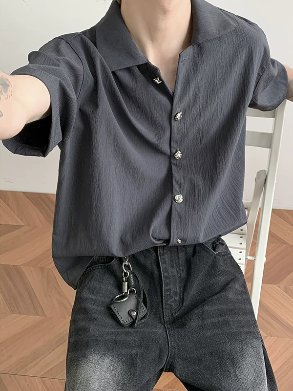 Áo sơ mi nam tay ngắn xếp ly kiểu Nhật, thương hiệu thời thượng mùa hè, cảm giác cao cấp, áo lụa băng dáng rộng, áo nửa tay xếp lớp sành điệu.