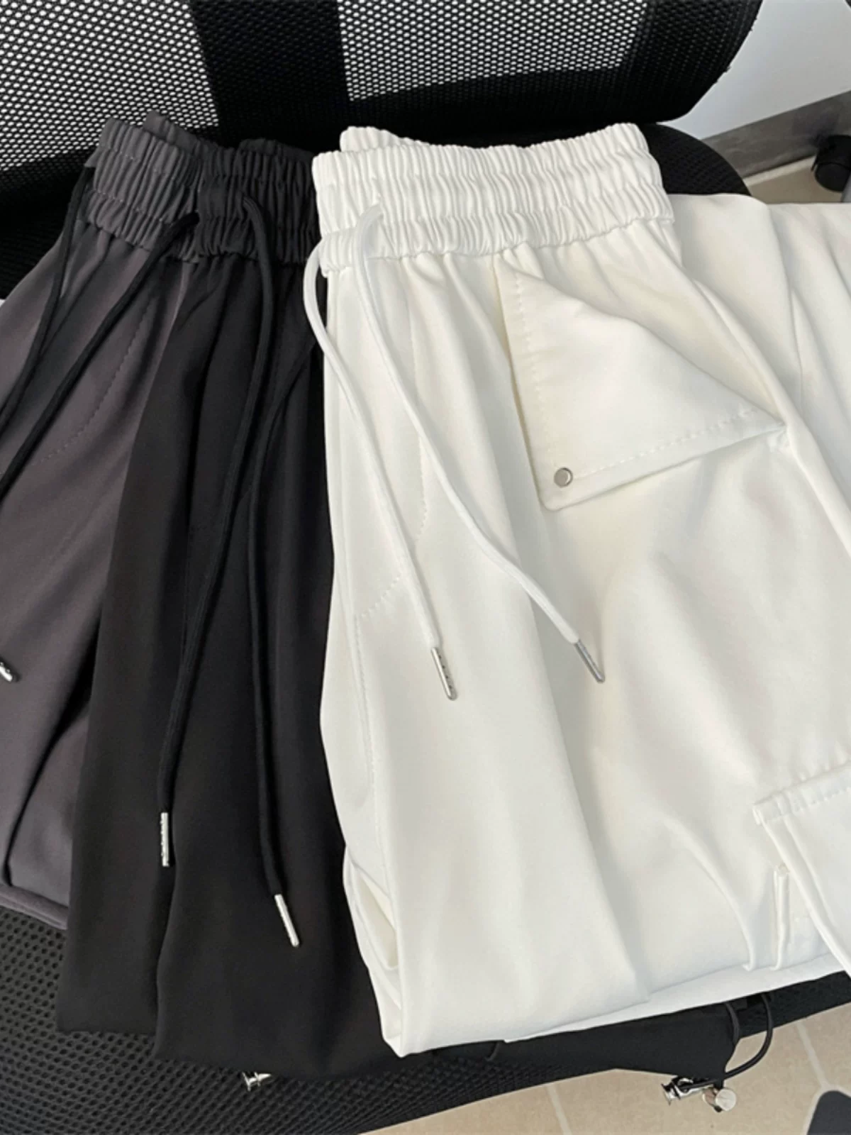 Quần cặp đôi phong cách hip-hop Mỹ hè 2024, mẫu mới thời thượng, quần cargo hiphop nam, dáng rộng ống rộng dài