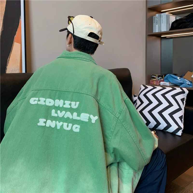 Áo khoác denim màu gradient đã qua xử lý giặt mềm dành cho nam, phong cách Mỹ, kiểu dáng đường phố cá tính, áo khoác cặp đôi thời trang thu đông dáng rộng.