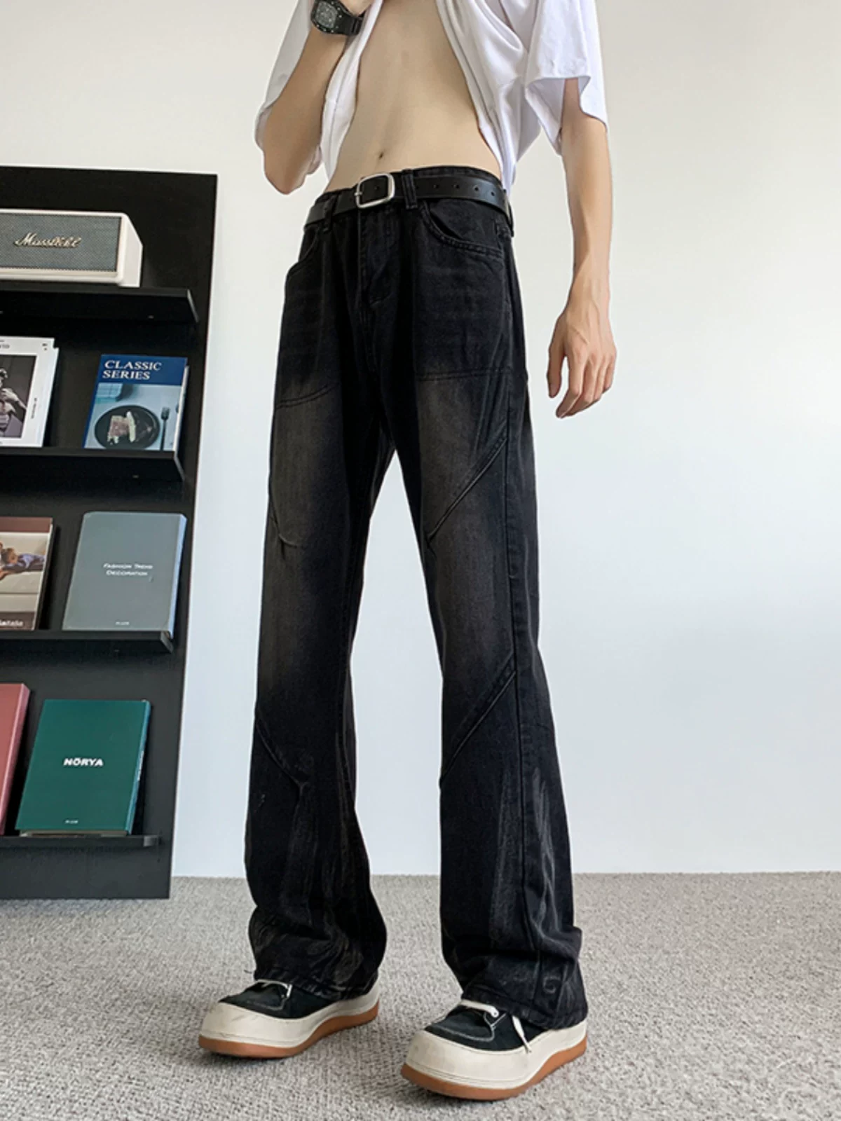 Quần jeans đen đa năng dành cho nam, quần dài phong cách đường phố Mỹ mùa xuân thu, quần dài ống loe rộng rãi, hợp thời trang, chất liệu washed.