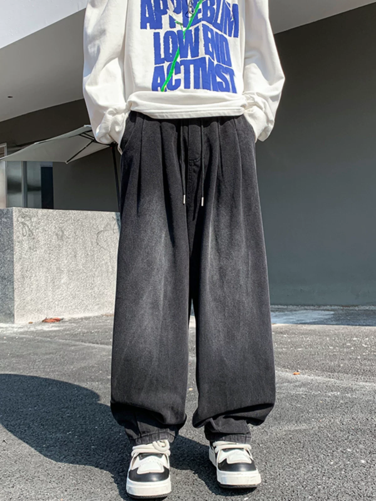 Quần jean ống rộng kiểu Nhật dành cho nam, mùa xuân thu, thương hiệu thời thượng, giặt mài và tạo hiệu ứng cũ, dáng rộng, quần dài chạm đất phong cách thường ngày.