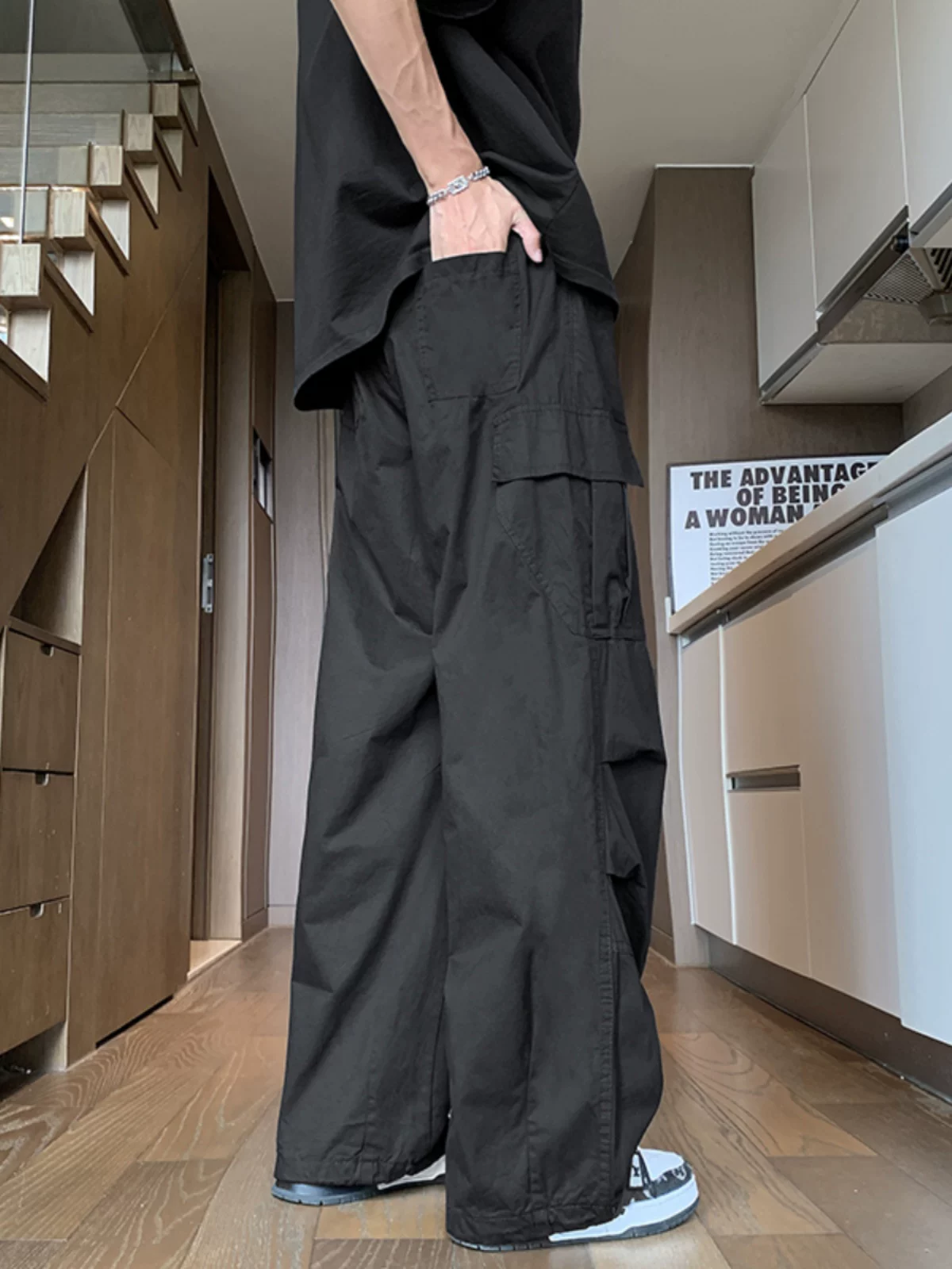 Quần thể thao hip-hop phong cách Mỹ thời thượng dành cho nam, quần cargo dù mỏng nhanh khô mùa hè, quần dài ống rộng thoải mái.