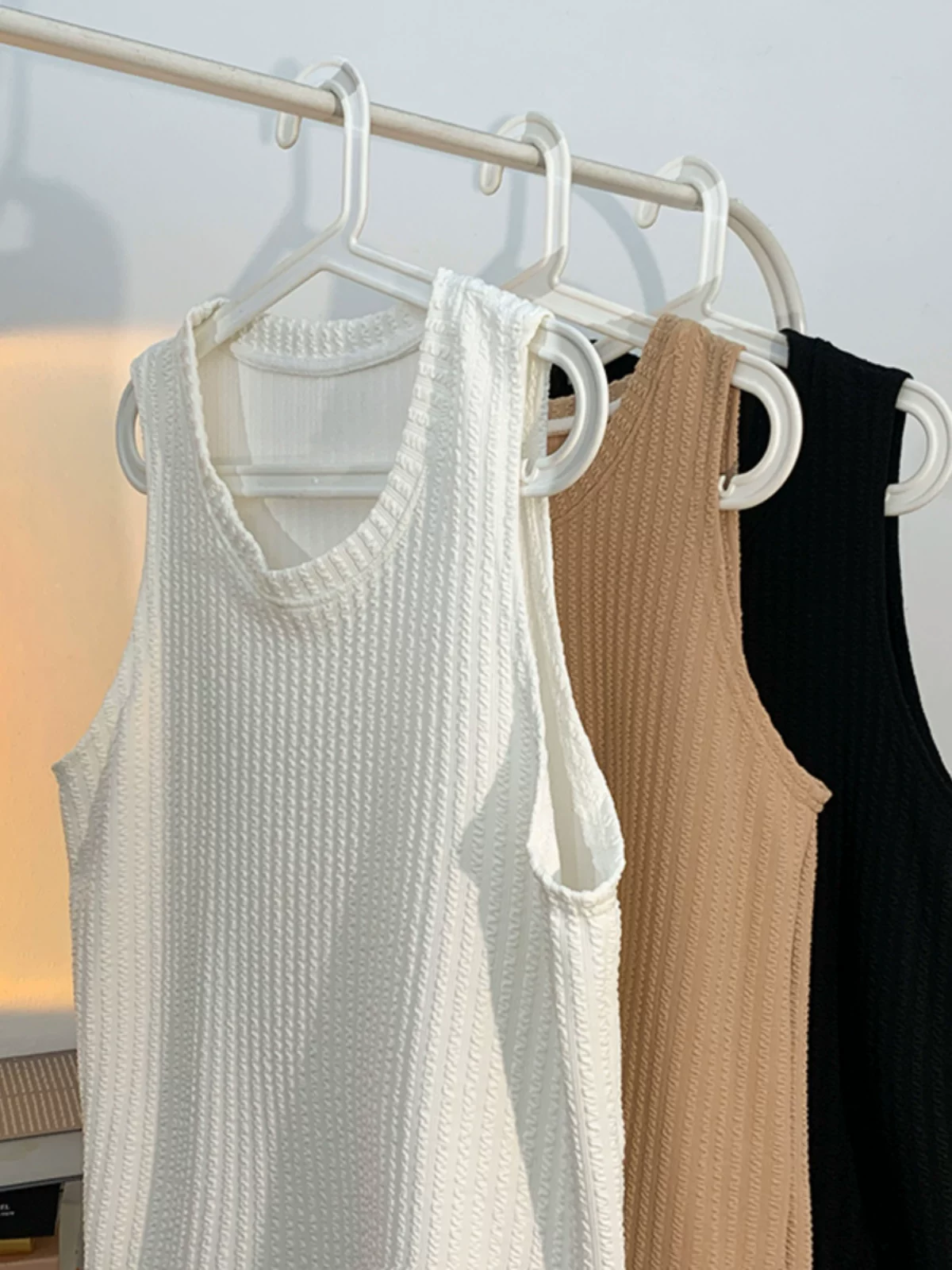 Áo vest lụa băng có họa tiết dành cho nam, áo lót không tay rộng rãi, áo thun thể thao kiểu Mỹ thời trang mùa hè bền chắc.