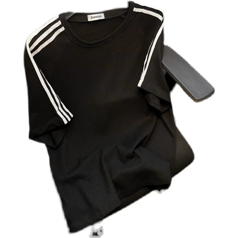 Bộ đồ thể thao Waffle dành cho nam, bộ đôi áo phông và quần đùi kẻ sọc rộng rãi thời trang mùa hè dành cho cặp đôi.