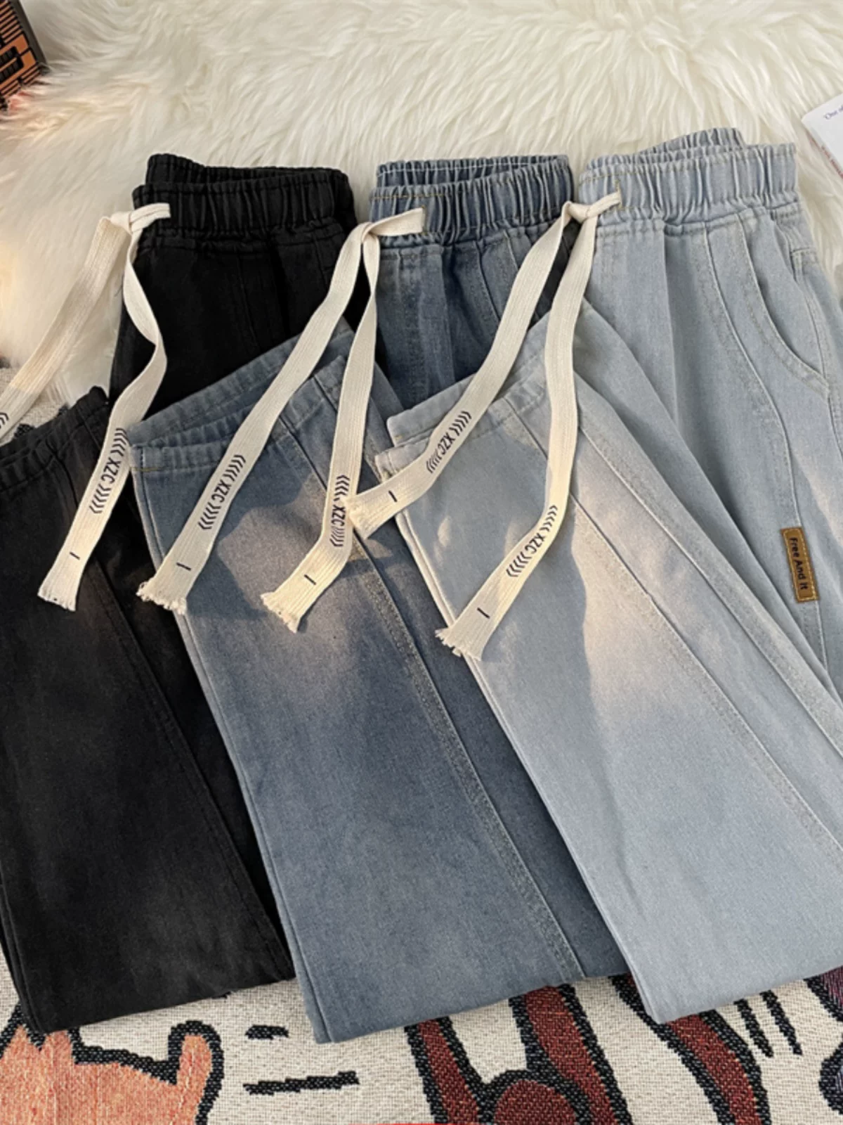 Quần jean dây rút đã giặt, thương hiệu thời trang, phong cách sinh viên, quần nam thường ngày, mùa xuân thu, kiểu Nhật, dáng rộng, ống thẳng, dài.