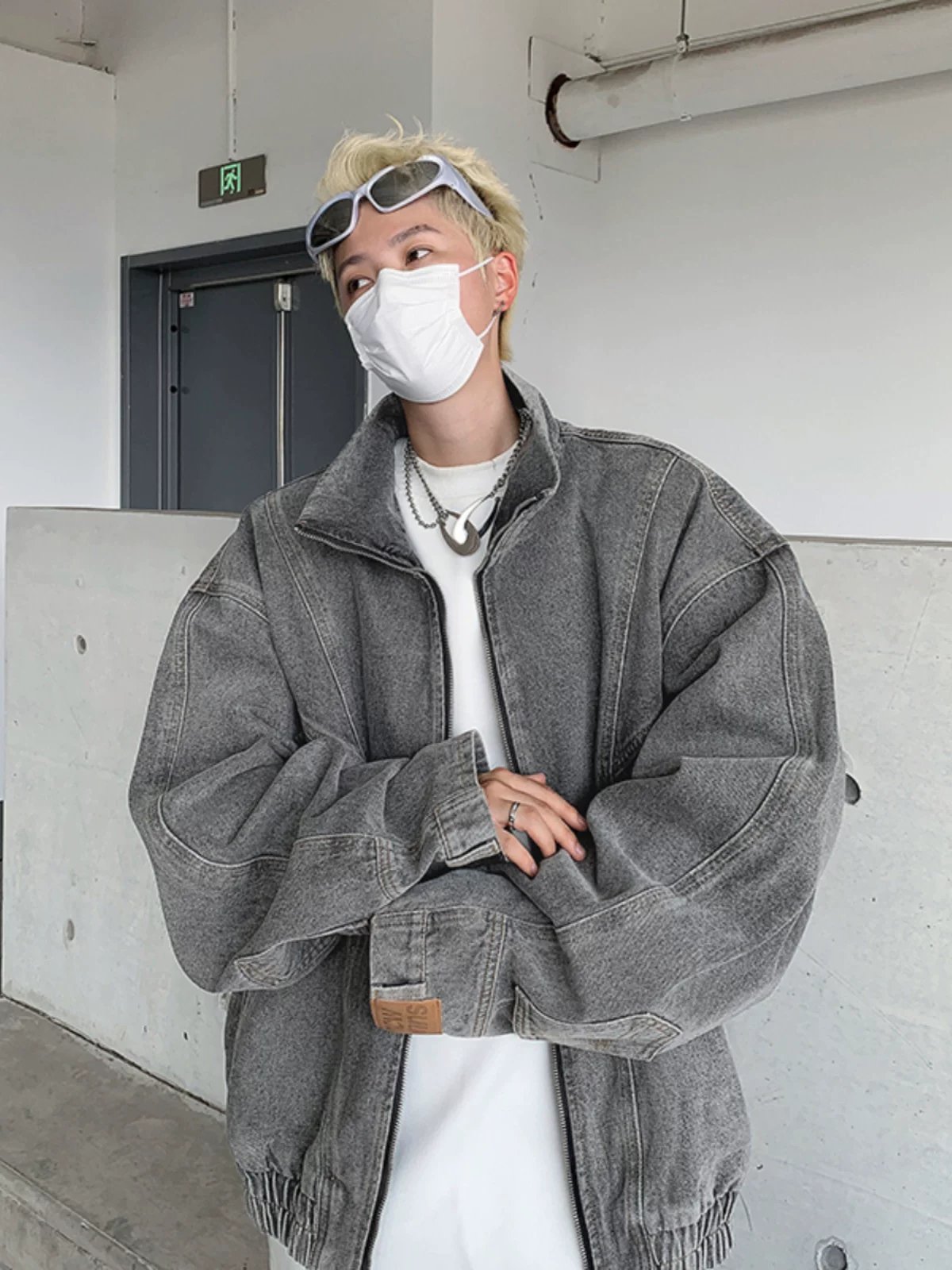 Áo khoác cổ điển Niche Reverse-Wear dành cho nam, áo khoác ngắn kiểu dáng gọn gàng theo phong cách Mỹ, trang phục dạo phố rộng rãi hợp thời trang cho mùa xuân và mùa thu.