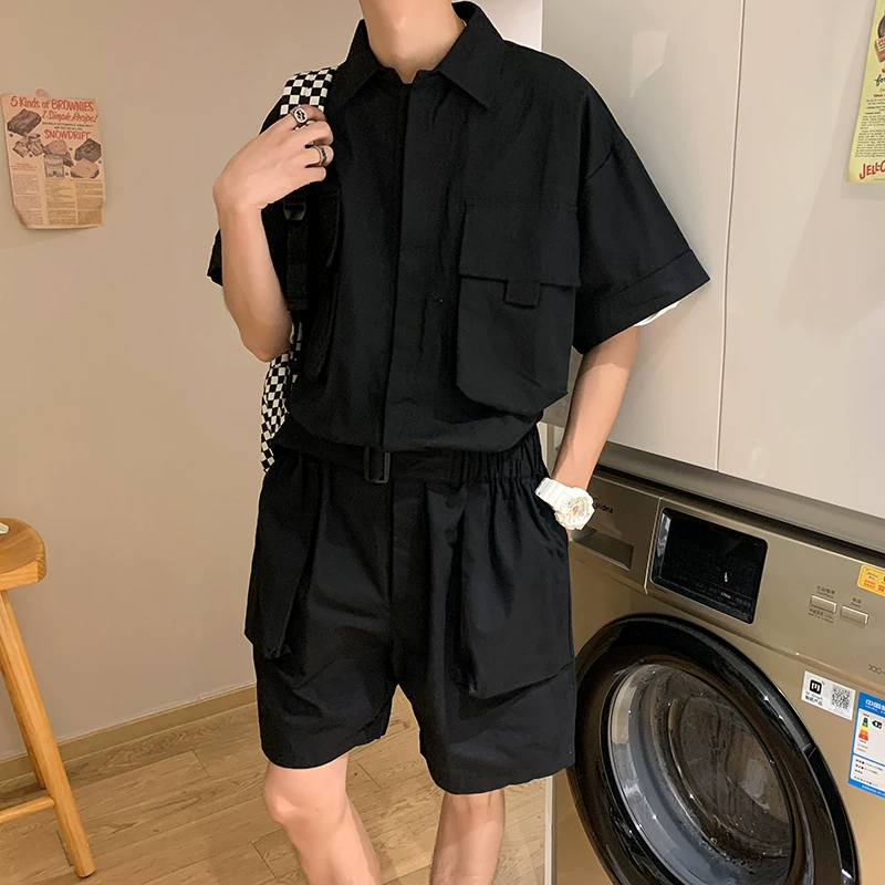 Bộ trang phục phong cách Nhật Bản cá tính dành cho nam giới, áo sơ mi ngắn tay và bộ jumpsuit rộng rãi hợp thời trang mùa hè.