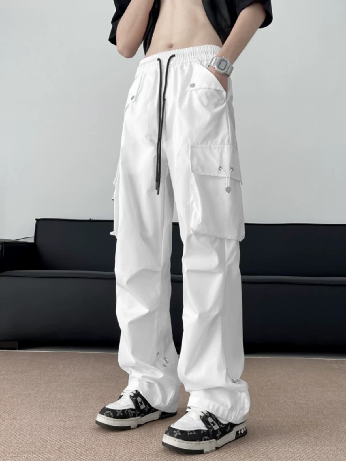 Quần công sở phong cách hip-hop kiểu Mỹ dành cho nam, mùa xuân, quần ống rộng, quần thể thao màu trắng mỏng, hợp thời trang.