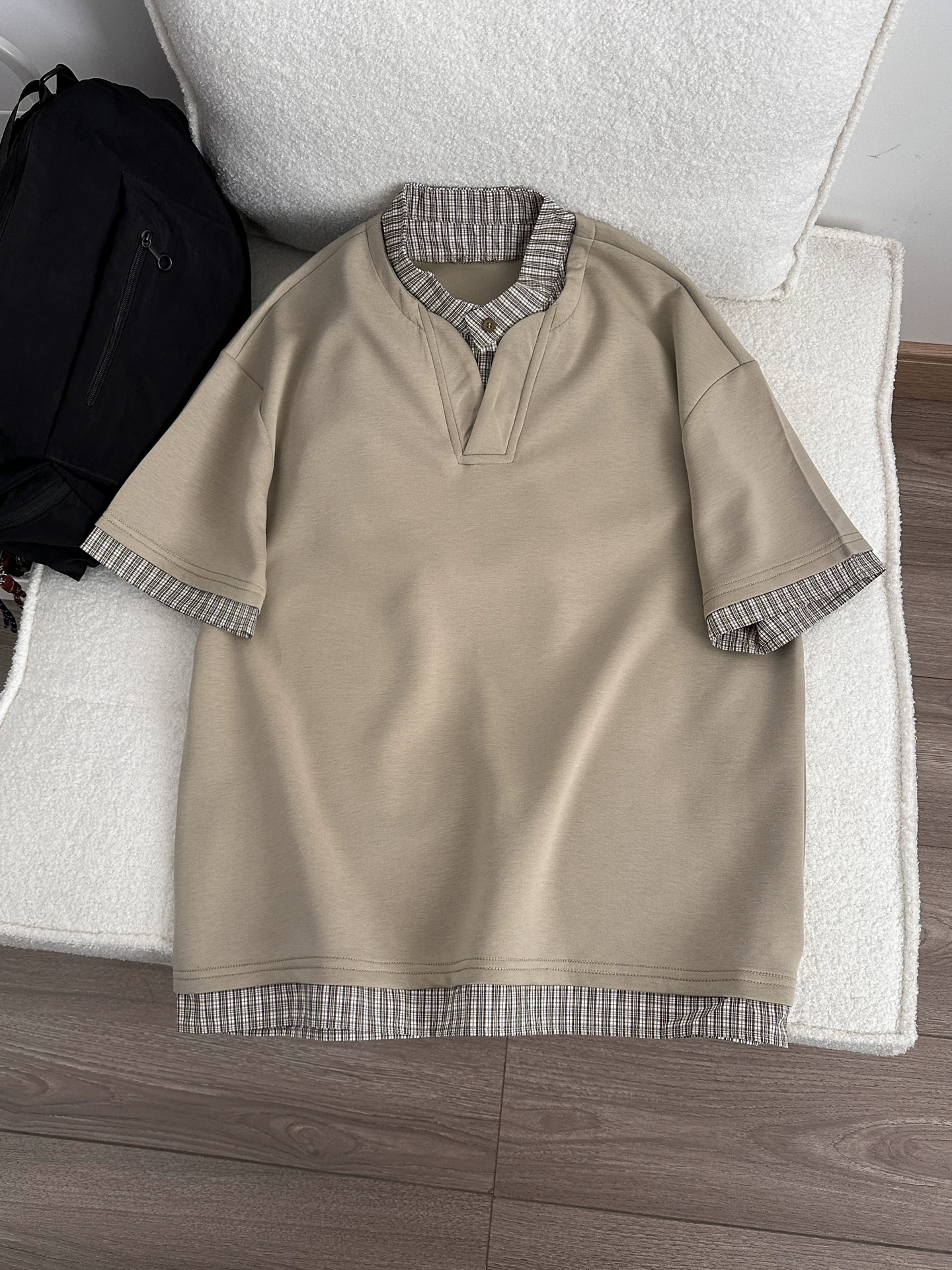 Áo polo giả hai mảnh cổ chữ V phong cách Mỹ dành cho nam và nữ, áo chắp vá rộng rãi mùa hè, áo thun nửa tay cao cấp thương hiệu thời thượng.