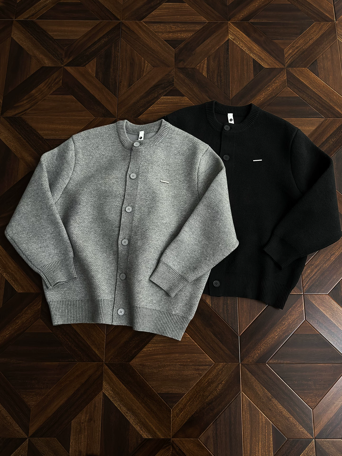 Áo khoác cardigan cài nút phong cách Old Money dành cho nam và nữ, áo len dệt kim dáng rộng thời thượng, dày dặn cho mùa thu đông, áo len đôi.