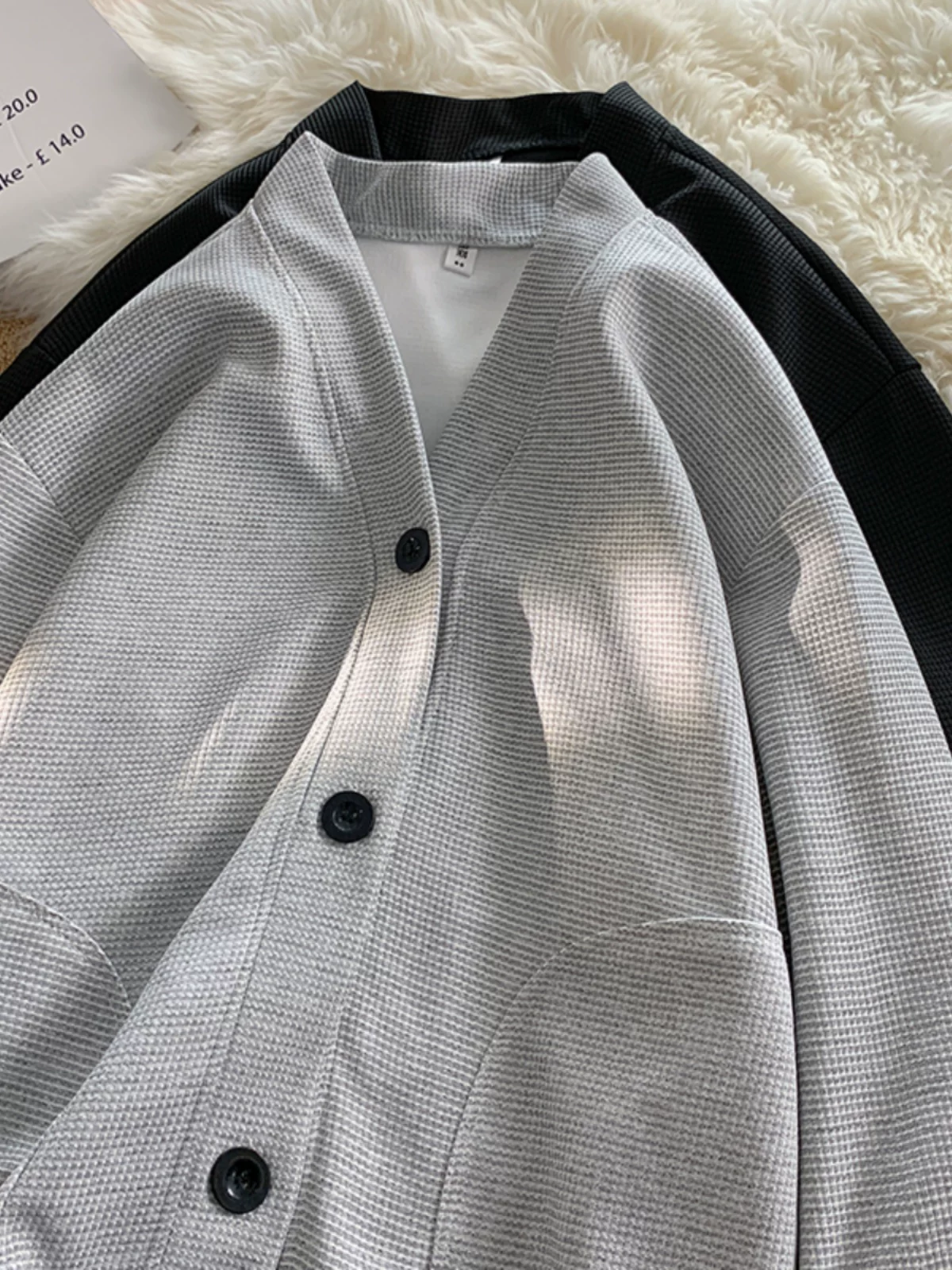 Áo khoác cardigan dệt kim waffle dành cho nam, áo khoác đa năng phong cách thời trang xuân thu, áo khoác học sinh chất liệu dày dặn, kiểu dáng rộng rãi, mát mẻ.