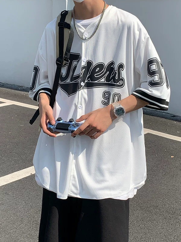 Áo thun cardigan ngắn tay mùa hè dành cho nam, áo bóng chày cổ điển phong cách Hồng Kông, áo thun năm tay dáng rộng hợp thời trang của thương hiệu thời thượng.