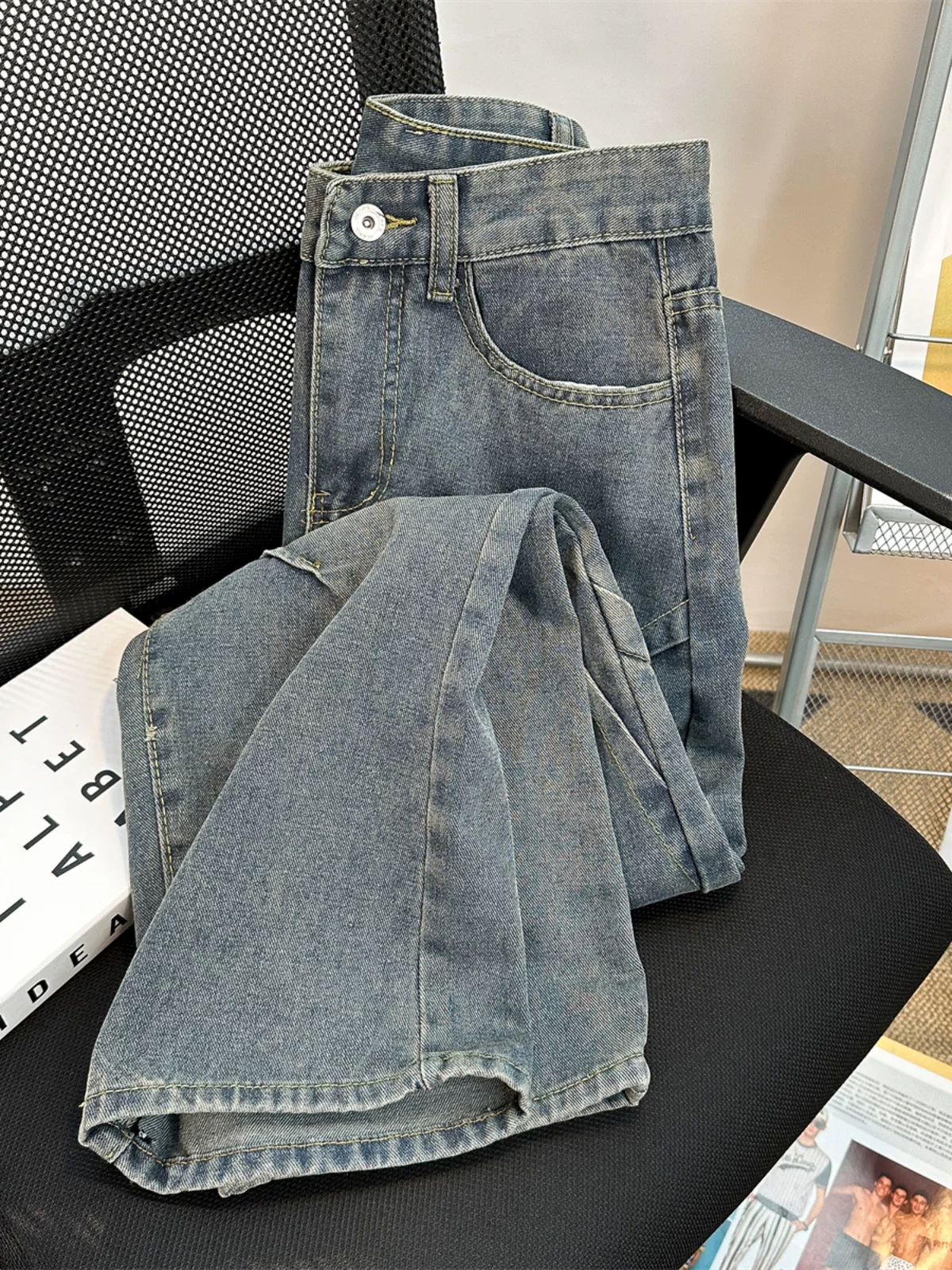 Quần jeans nam kiểu Mỹ retro, thiết kế theo xu hướng mùa xuân, quần ống rộng dáng vintage.