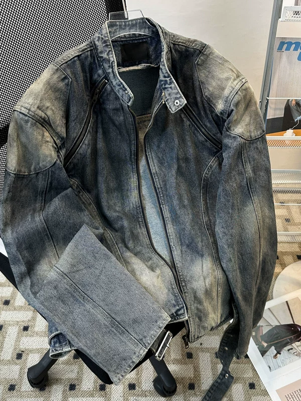 Áo khoác denim nam kiểu dáng ngắn, thiết kế phá cách, vai đệm, phong cách workwear, mùa xuân thu, kiểu Mỹ, thương hiệu thời trang, cổ đứng.
