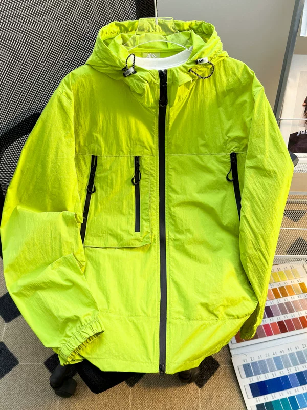 Quần áo chống nắng có mũ trùm đầu phong cách chức năng ngoài trời dành cho nam giới, áo khoác mùa hè thoáng khí và nhẹ dành cho cặp đôi, quần áo leo núi lấy cảm hứng từ thiết kế, quần áo leo núi lấy cảm hứng từ thiết kế