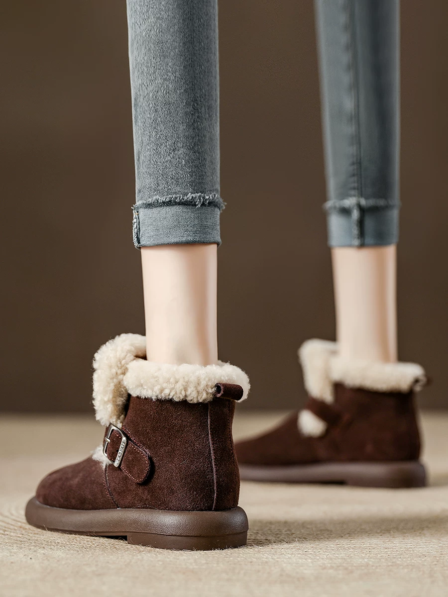 Giày bốt len cừu nữ, kiểu retro da lộn, giày bốt ngắn Birkenstock lót lông cừu, giày bông dày giữ ấm mùa đông 2025 mới.