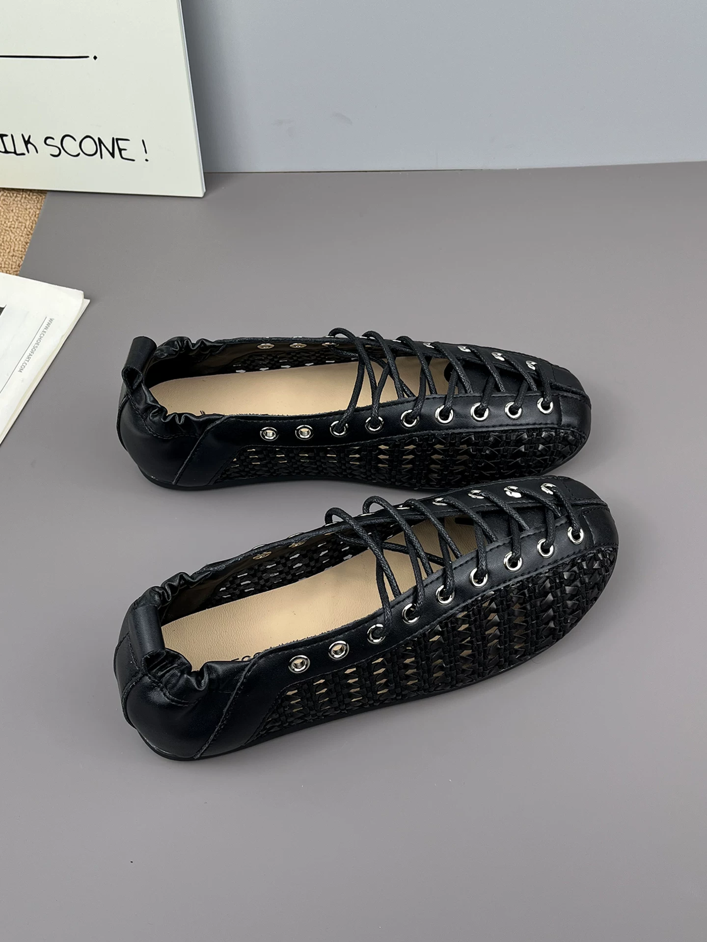 Giày sandal Mary Jane kiểu Pháp dành cho nữ, giày ba lê dệt rỗng, giày bệt miệng nông thời trang mới mùa hè 2026.