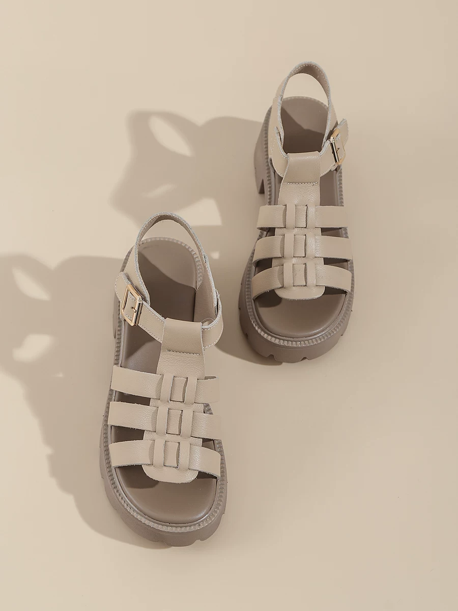 Giày sandal đế dày tăng chiều cao cho nữ, mẫu mới hè 2026 kiểu Pháp, giày cao gót hở mũi da thật, thiết kế rỗng, kiểu La Mã.